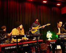 Anika Nilles und Band