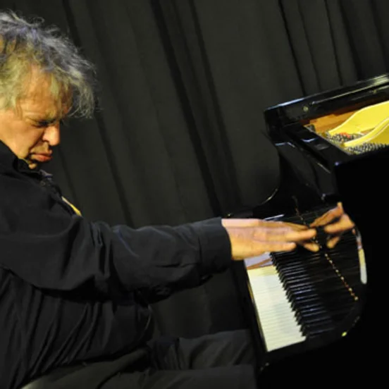 JOACHIM KÜHN