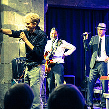 Jörg Roscher vor Jazzkantine im Leeren beutel 