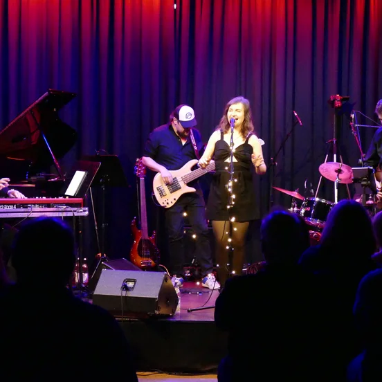 Tony Tara & The Mirror Boys