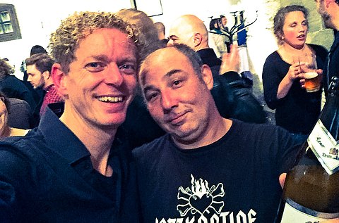 Jörg Roscher und Sänger